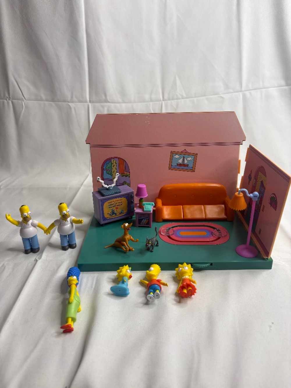 Jakks Pacific The Simpsons Living Room Deluxe Diorama Playset & 8 Figures